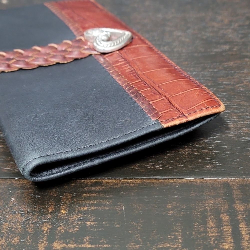 BRIGHTON Vintage Heart Folio Leather Wallet - Picture 10 of 14